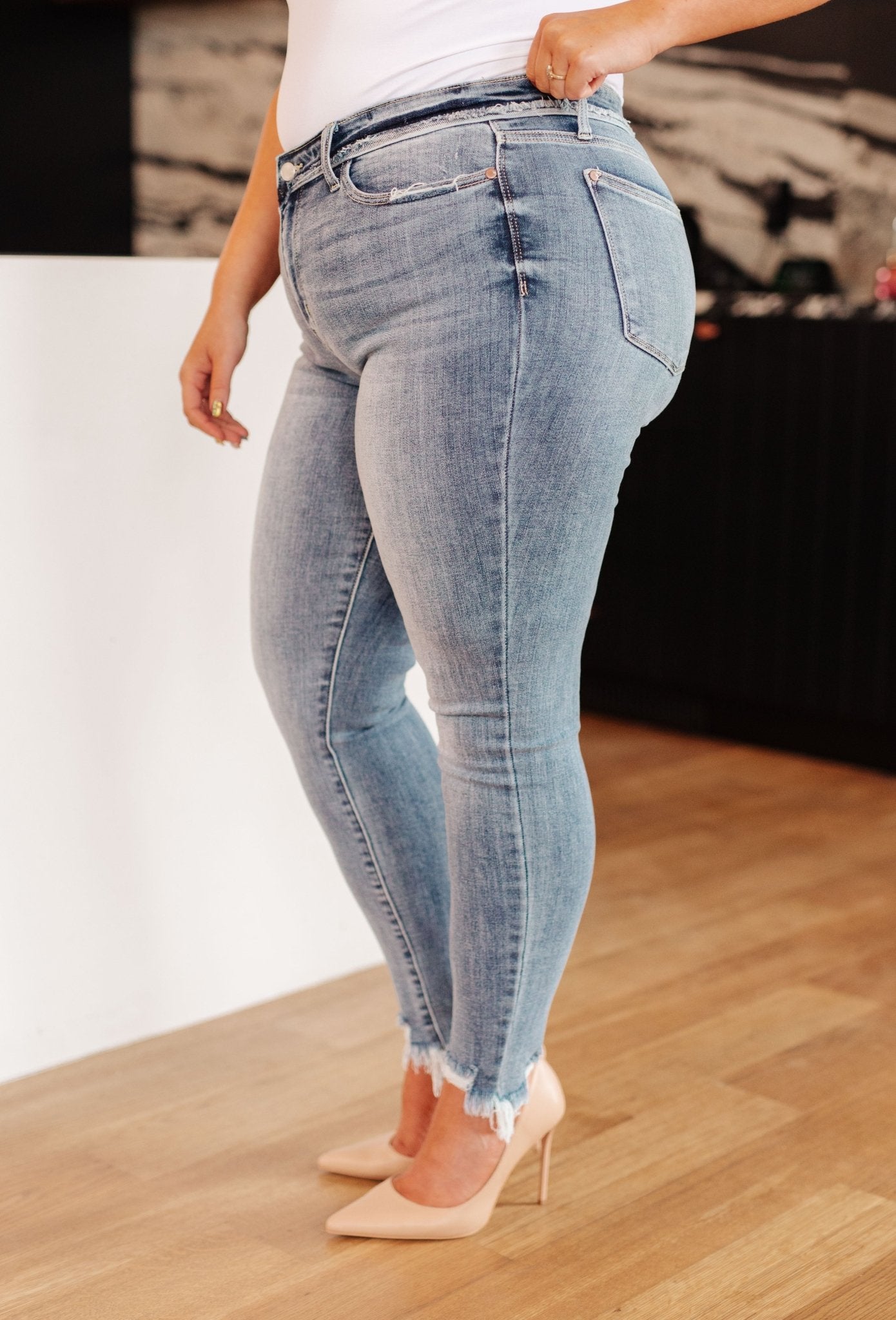 Sherry Mid Rise Release Waistband Detail Skinny - Loving God