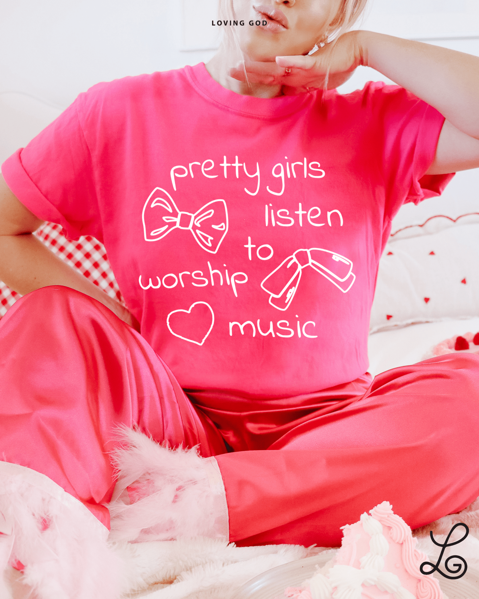 Loving God Pretty Girls Listen to Worship Music Tshirt Comfort Colors Christian Girls Womenswear Faith Love Hope Oversized Trendy - Loving God